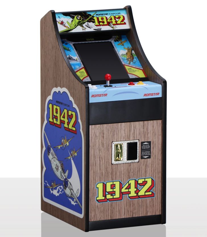 (中古)CAPCOM 1942 1/6スケールミニアーケードゲーム機械 Capcom 1942 Replica Arcade Machine! New Wave Toys Replicade REVIEW